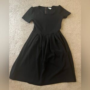 LuLaRoe Amelia S in solid black!